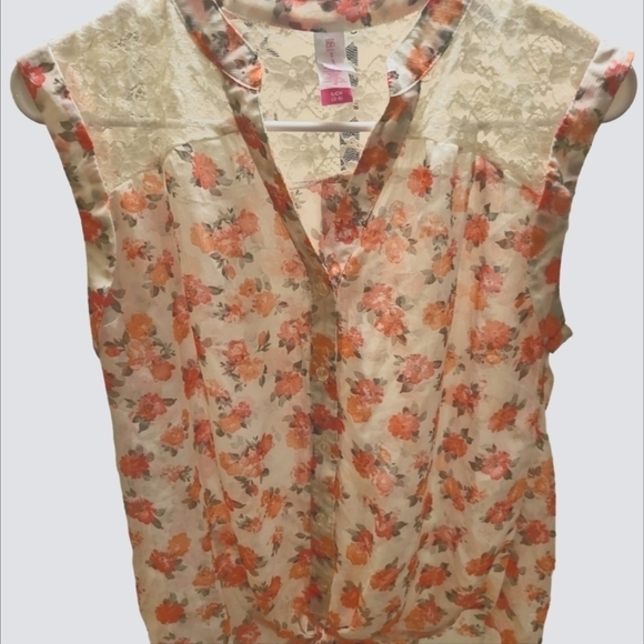 Floral Button Up Tank w/ Tie Front, Lace Shoulder & Draping Back MINT CONDITION - Picture 6 of 9